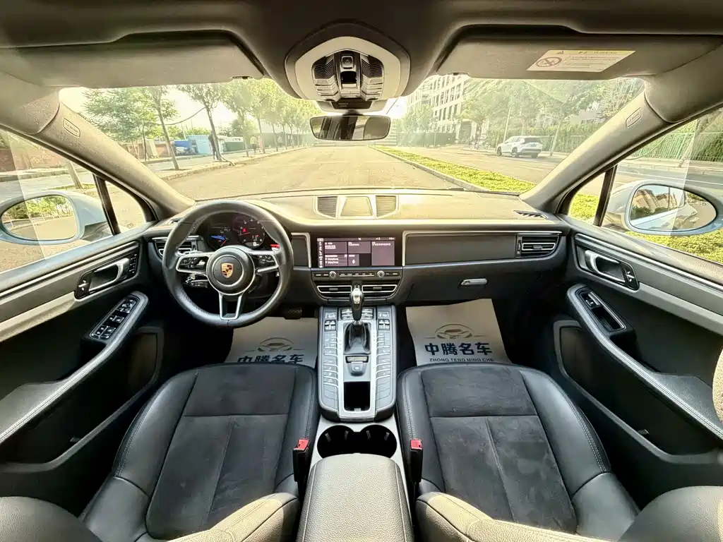 Porsche Macan 2019 — фото 14