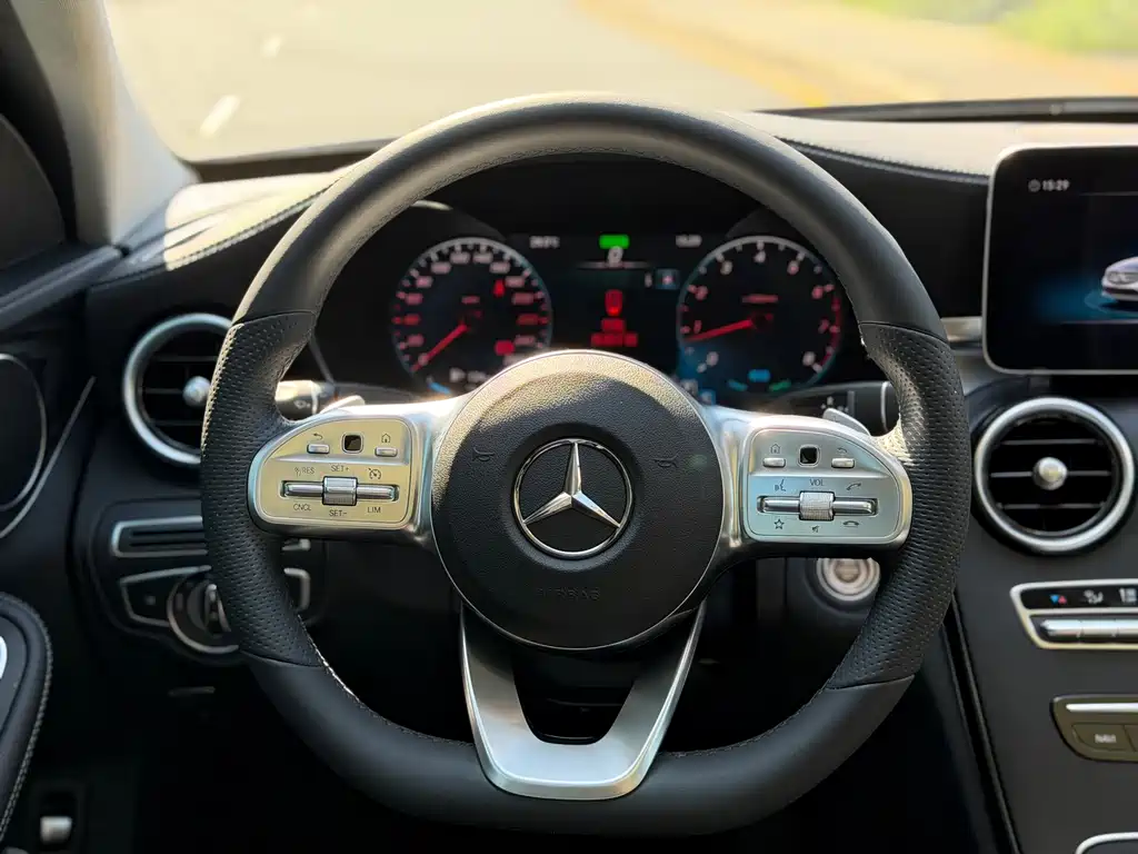 Mercedes-Benz C-Class 2020 — фото 10