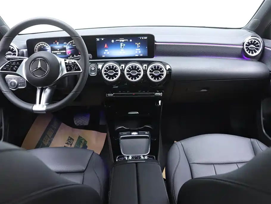 Mercedes-Benz A-Class 2025 — фото 27