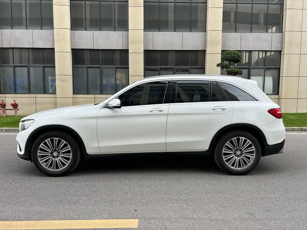 Mercedes-Benz GLC 2017 — фото 4