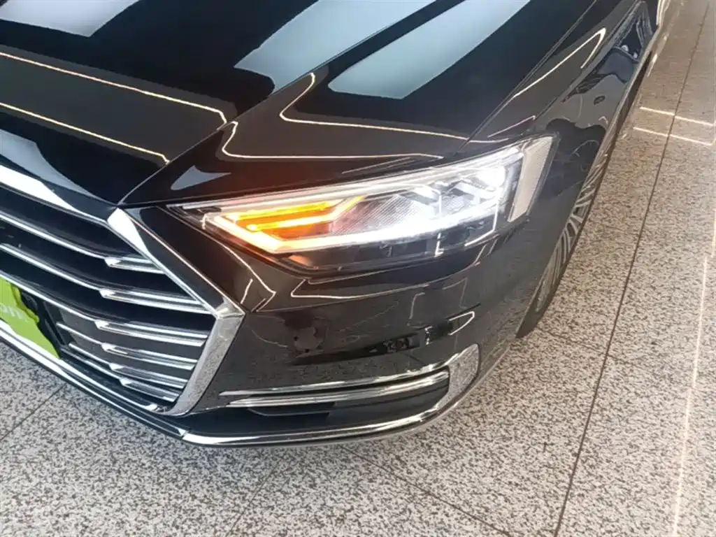 Audi A8 2020 — фото 24