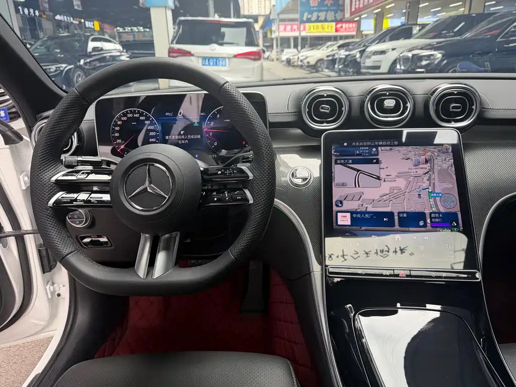 Mercedes-Benz C-Class 2025 — фото 11