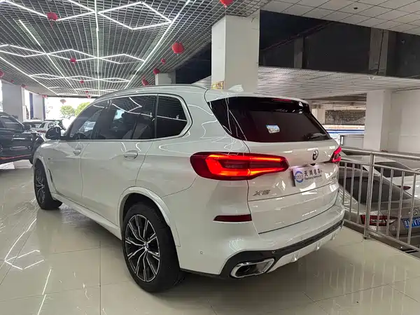 BMW X5 2023