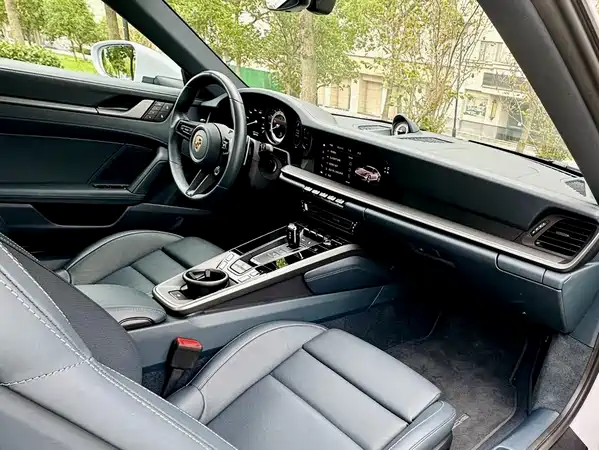 Porsche 911 2024