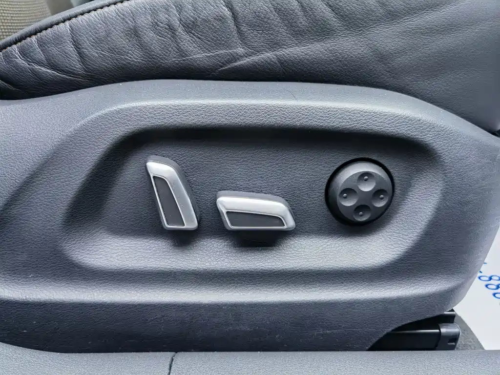 Audi Q3 2017 — фото 16