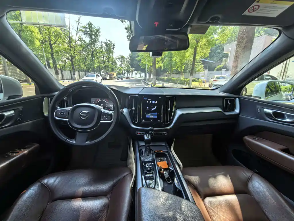 Volvo XC60 2021