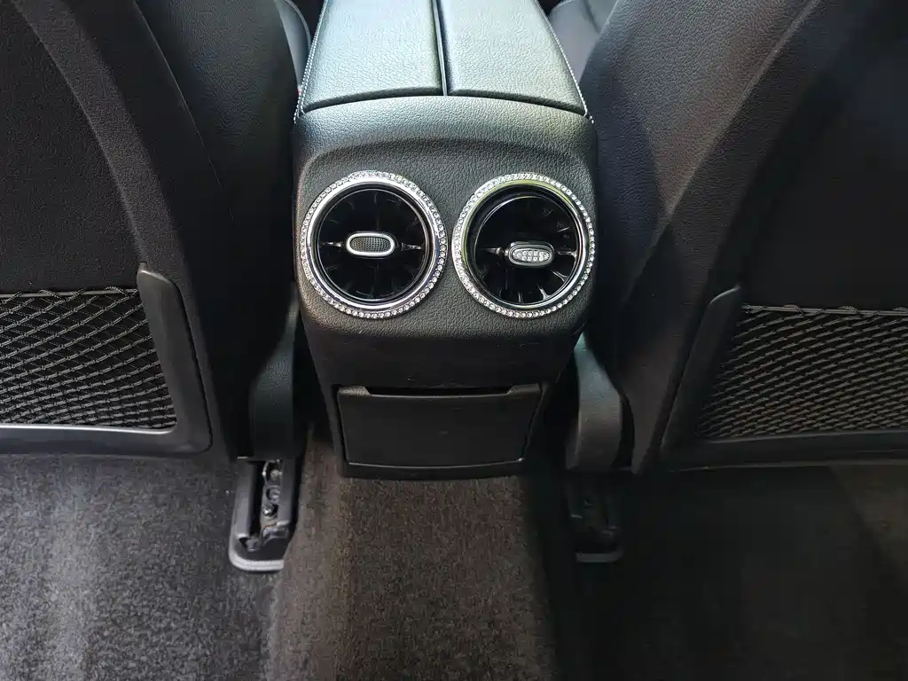 Mercedes-Benz A-Class 2019 — фото 10