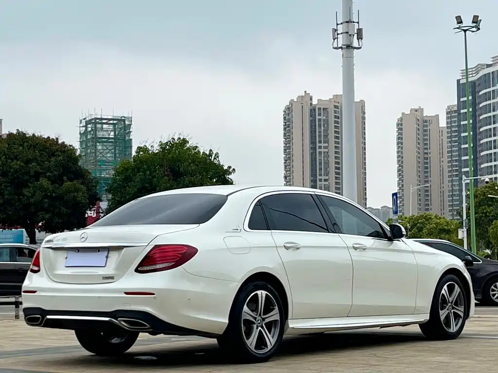 Mercedes-Benz E-Class 2018 — фото 7
