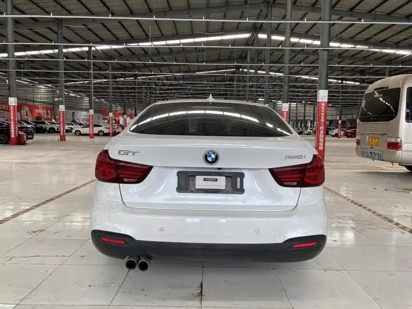 BMW 3 Series GT 2019 — фото 16