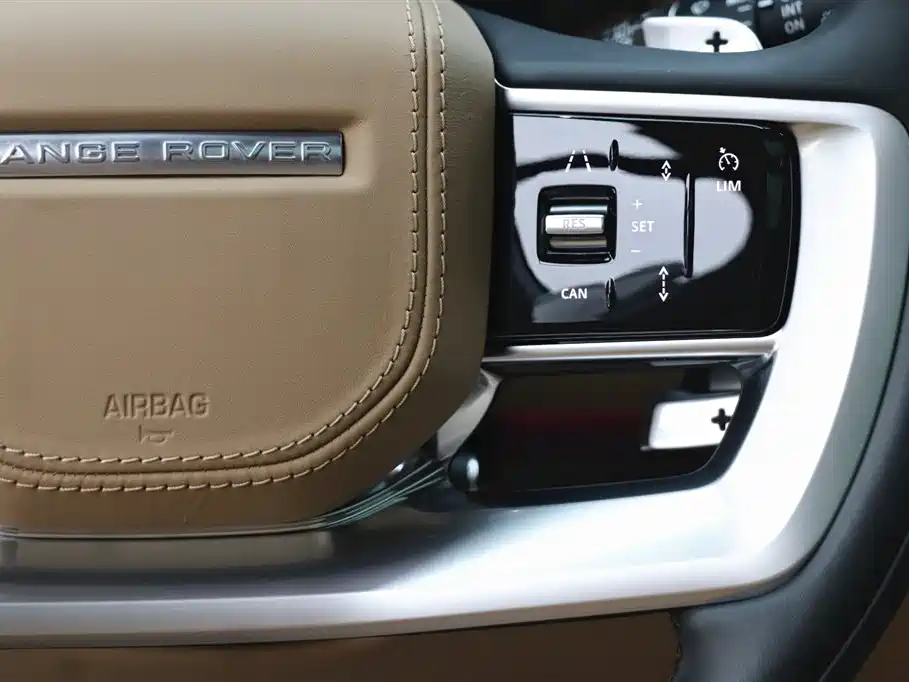 Land Rover Range Rover 2025 — фото 17