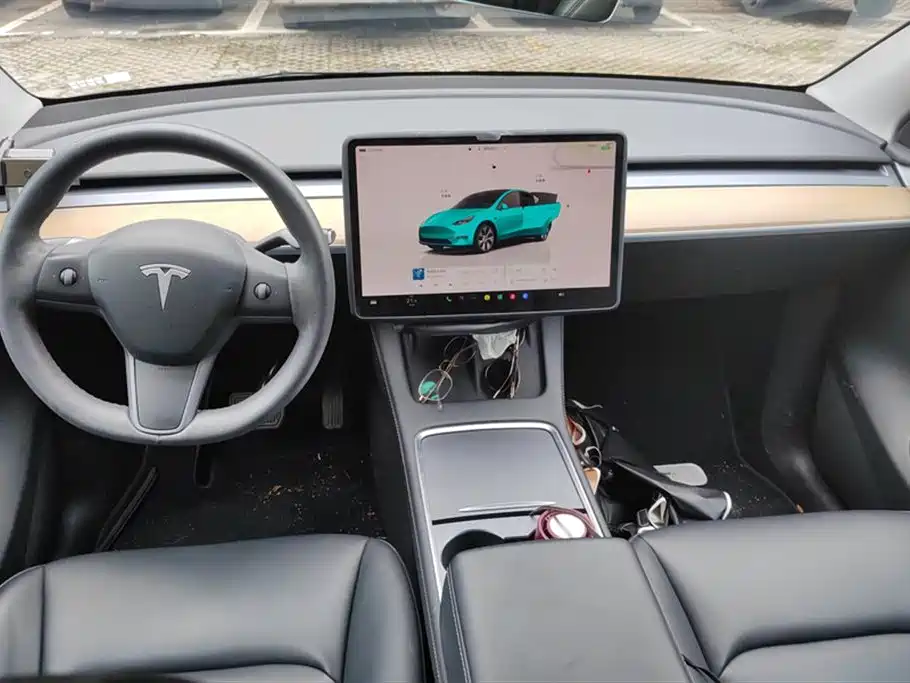 Tesla Model Y 2022 — фото 12