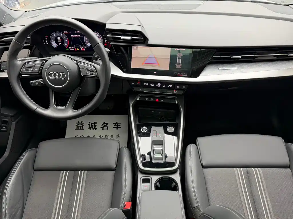 Audi A3 2023 — фото 10