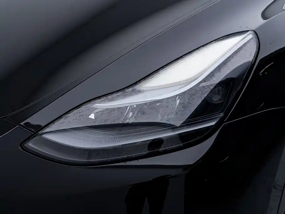 Tesla Model Y 2022 — фото 9
