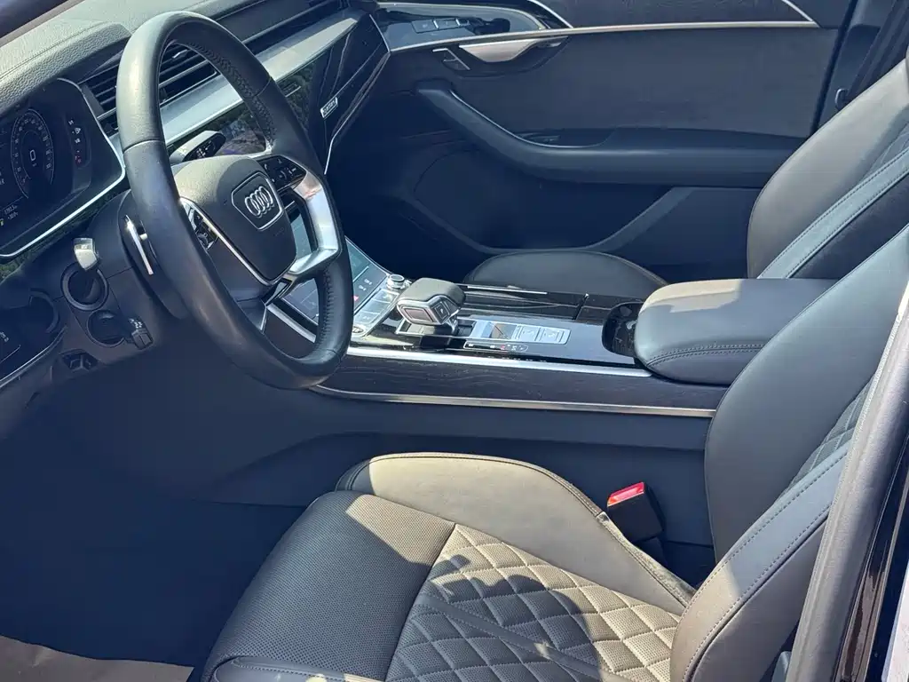 Audi A8 2021