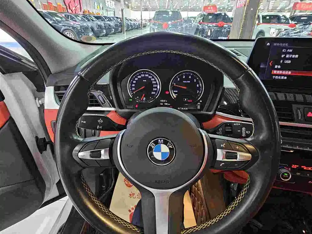 BMW X2 2023 — фото 11