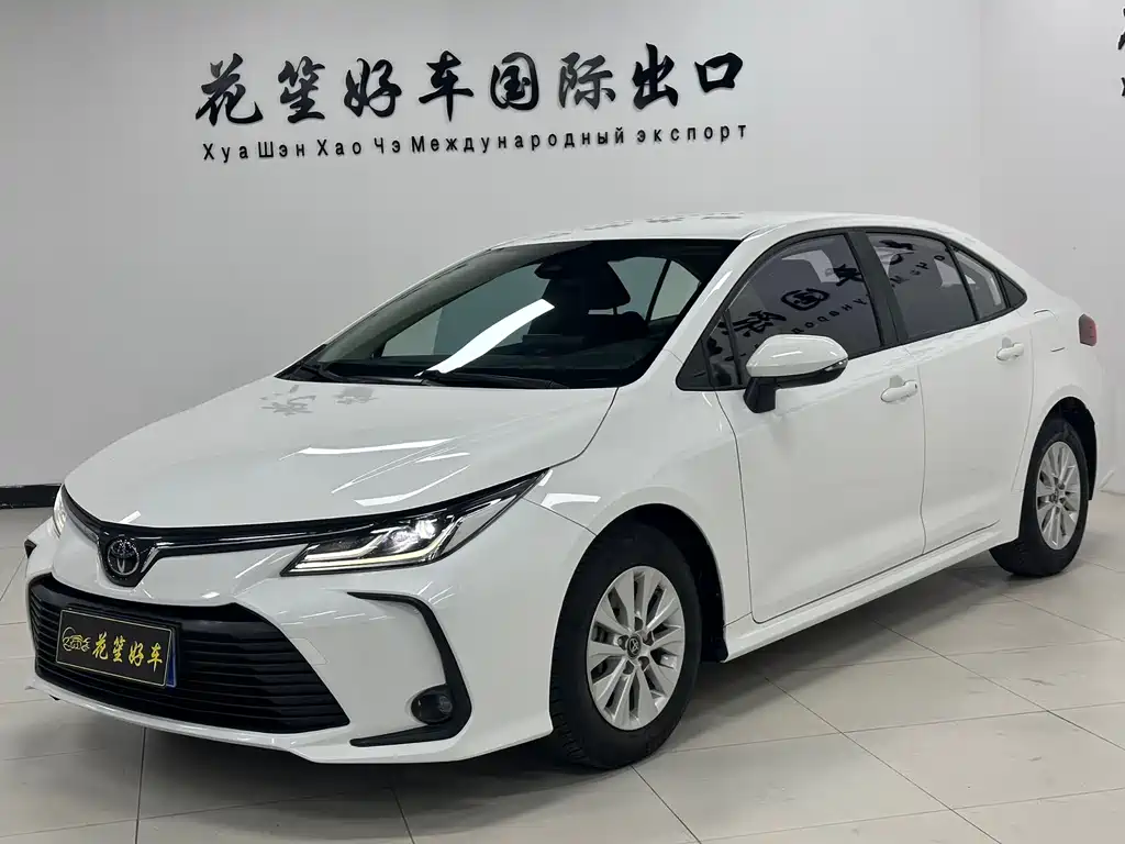 Toyota Corolla 2023 — фото 1