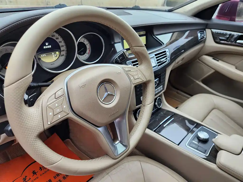 Mercedes-Benz CLS 2012 — фото 13
