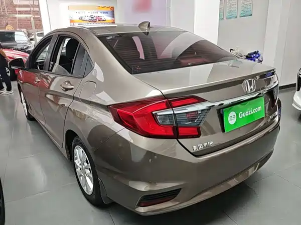 Honda Greiz 2016