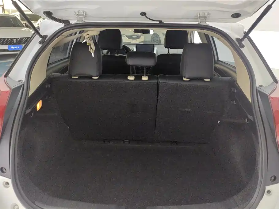 Toyota Yaris L 2015
