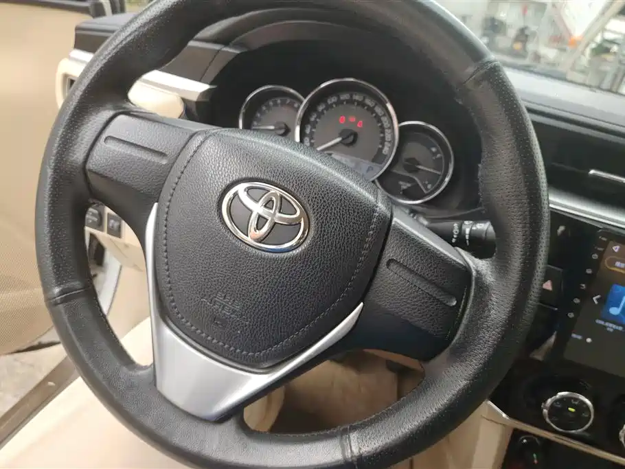 Toyota Corolla 2016 — фото 15
