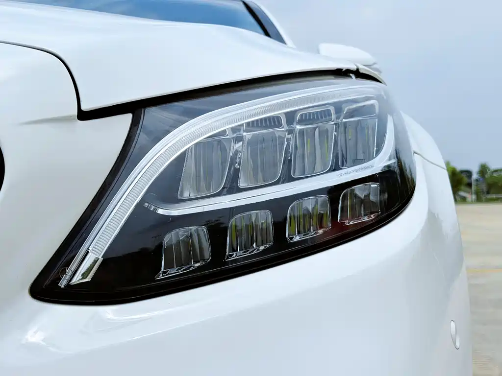 Mercedes-Benz C-Class 2020 — фото 16