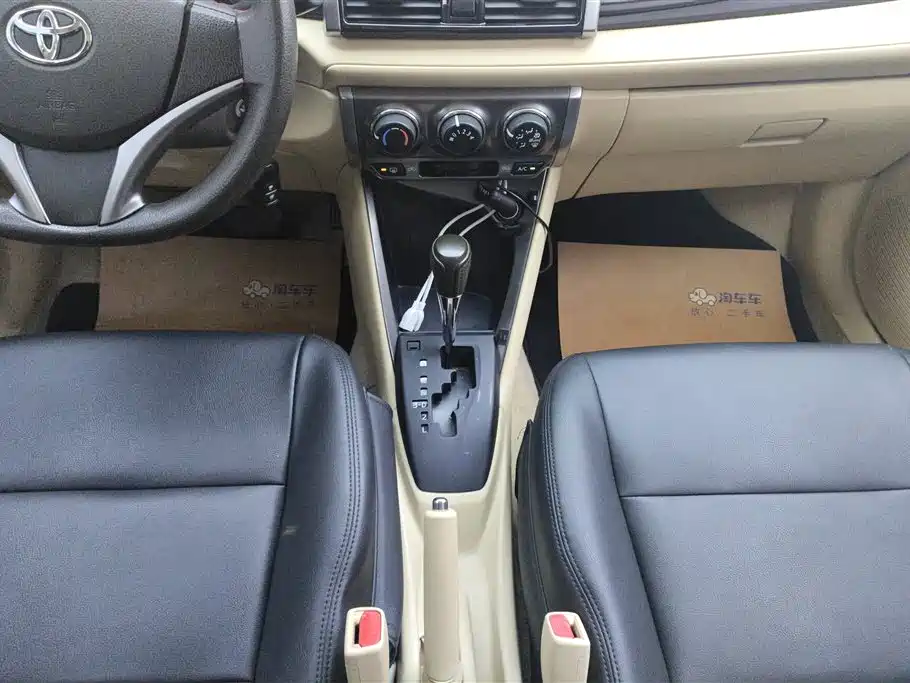 Toyota Yaris L 2015 — фото 16