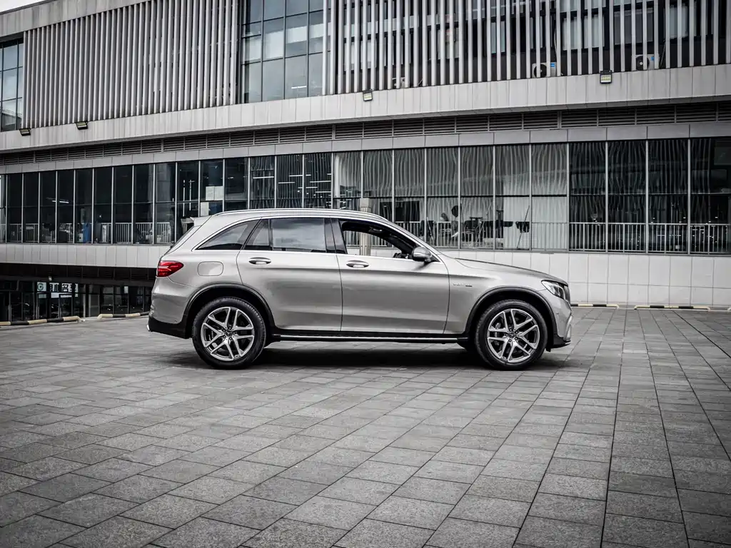 Mercedes-Benz GLC AMG 2020 — фото 7