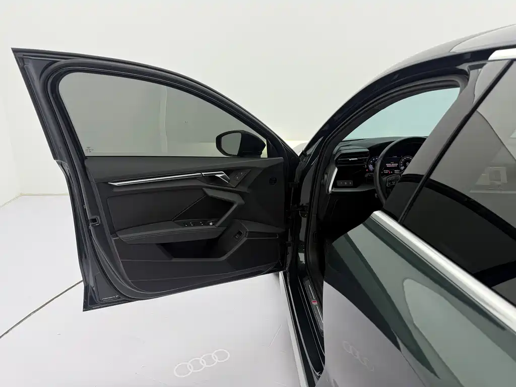 Audi A3 2022 — фото 22