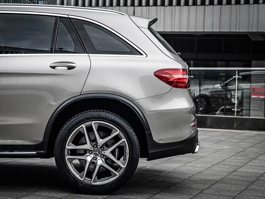 Mercedes-Benz GLC AMG 2020 — фото 10