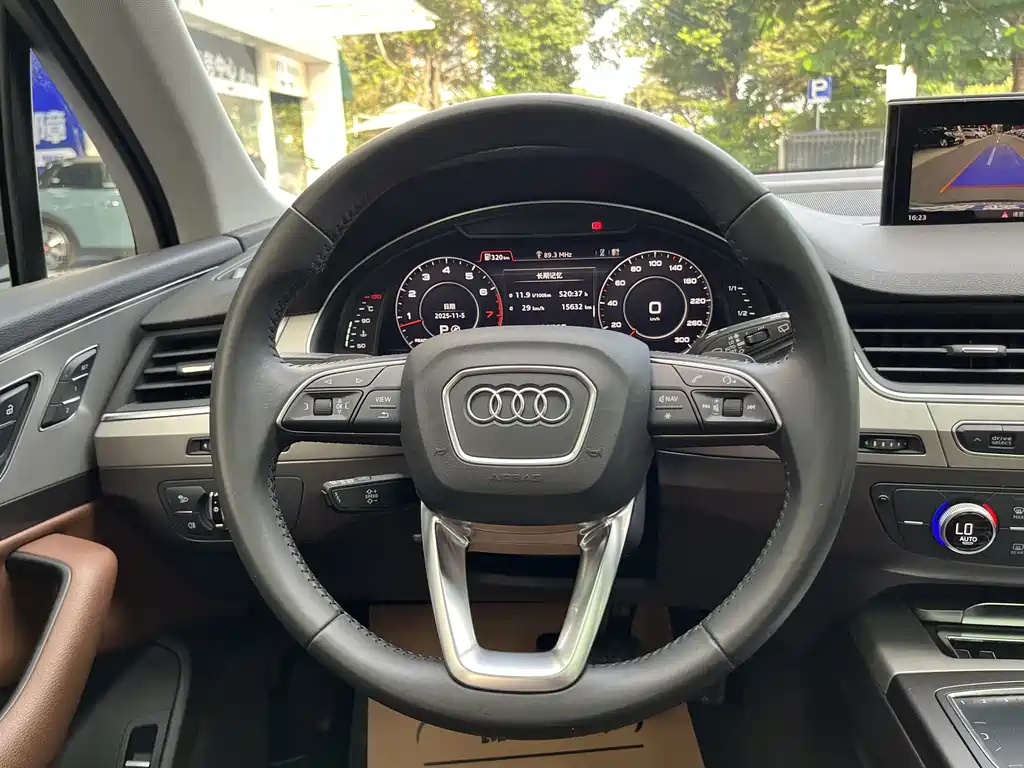 Audi Q7 2016 — фото 14