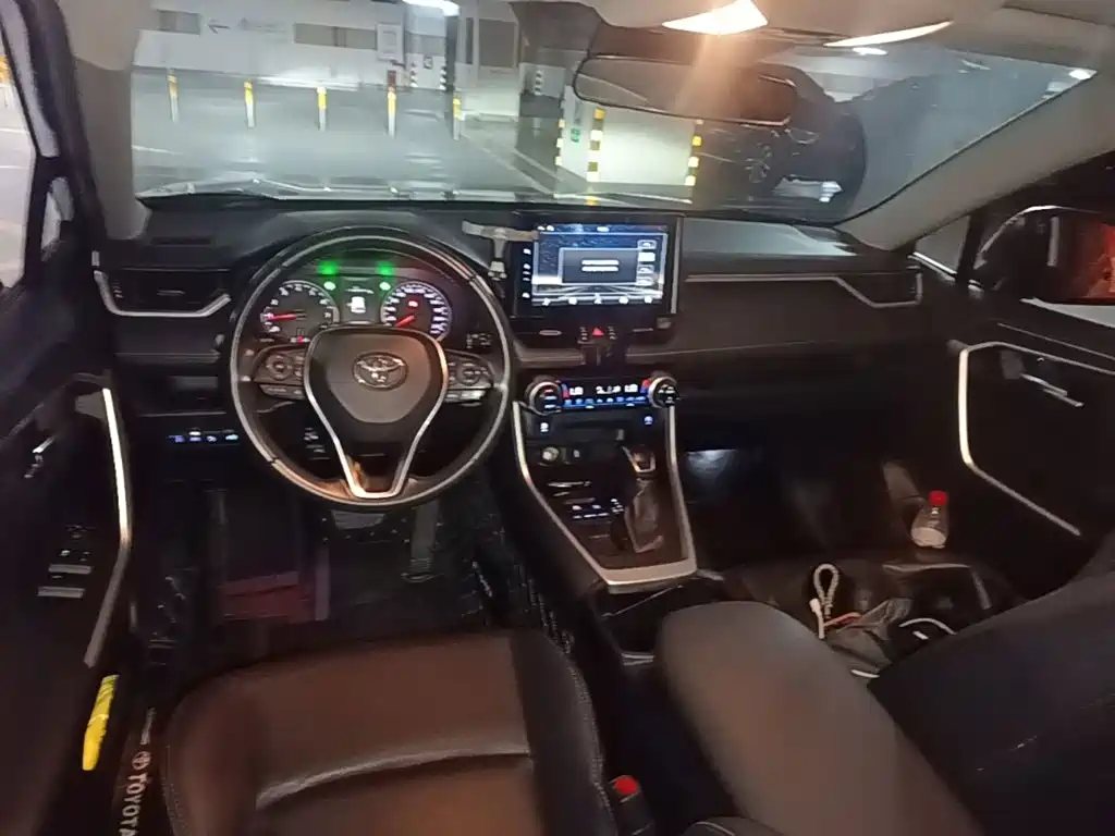 Toyota Wildlander 2021 — фото 10