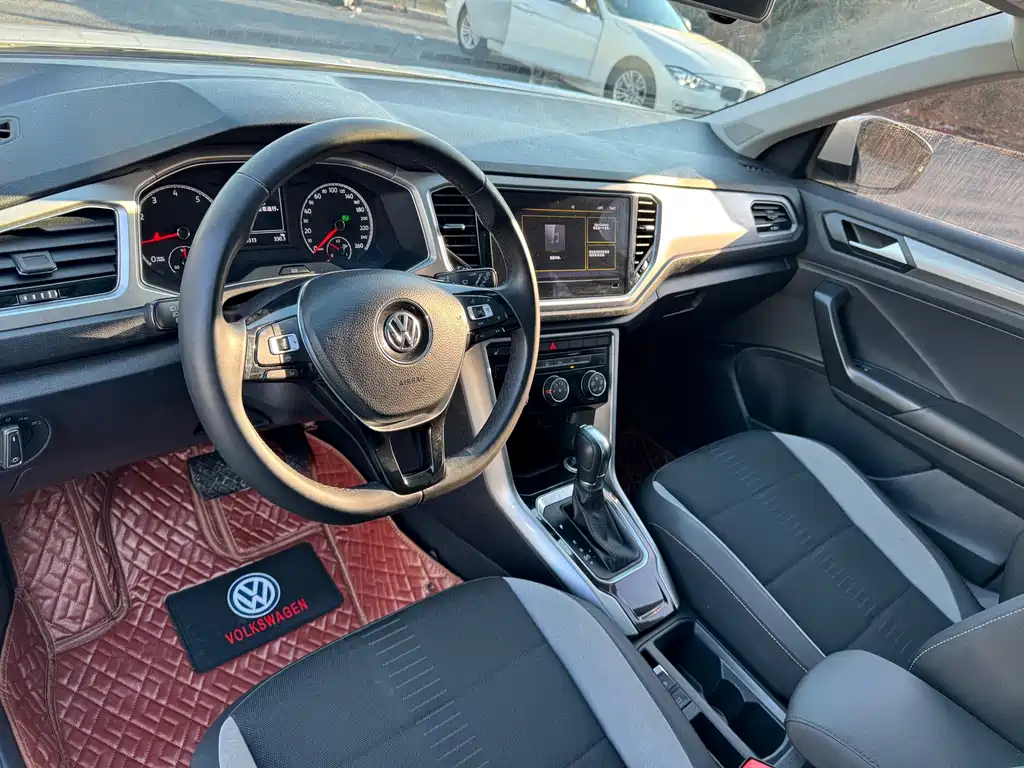 Volkswagen T-Roc 2021 — фото 26