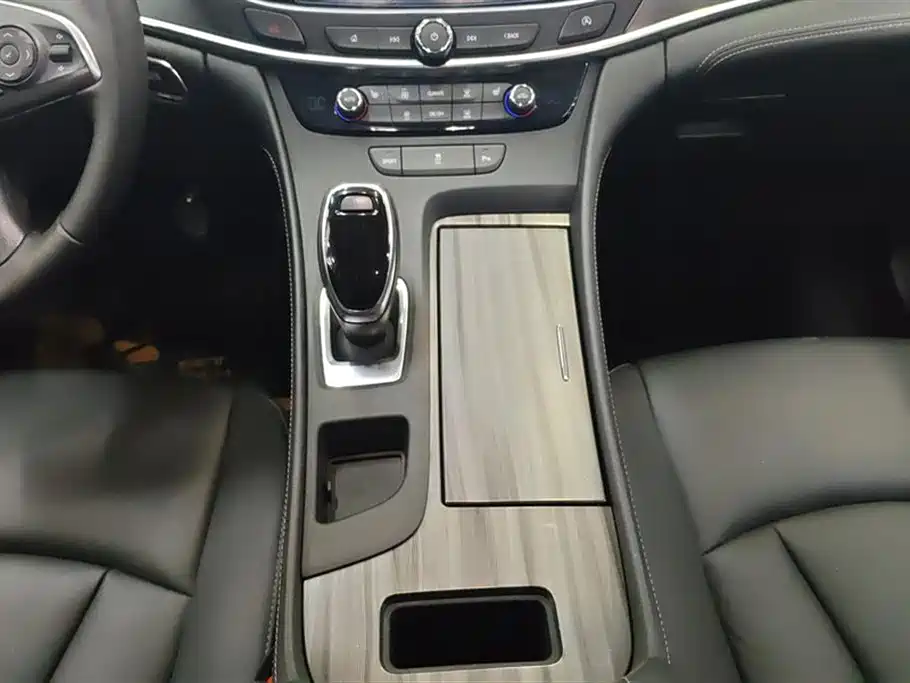 Buick LaCrosse 2020 — фото 16