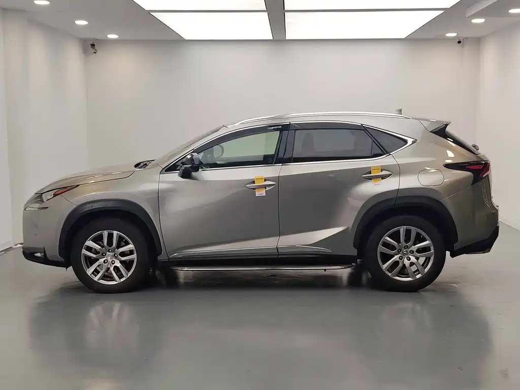 Lexus NX 2017 — фото 18