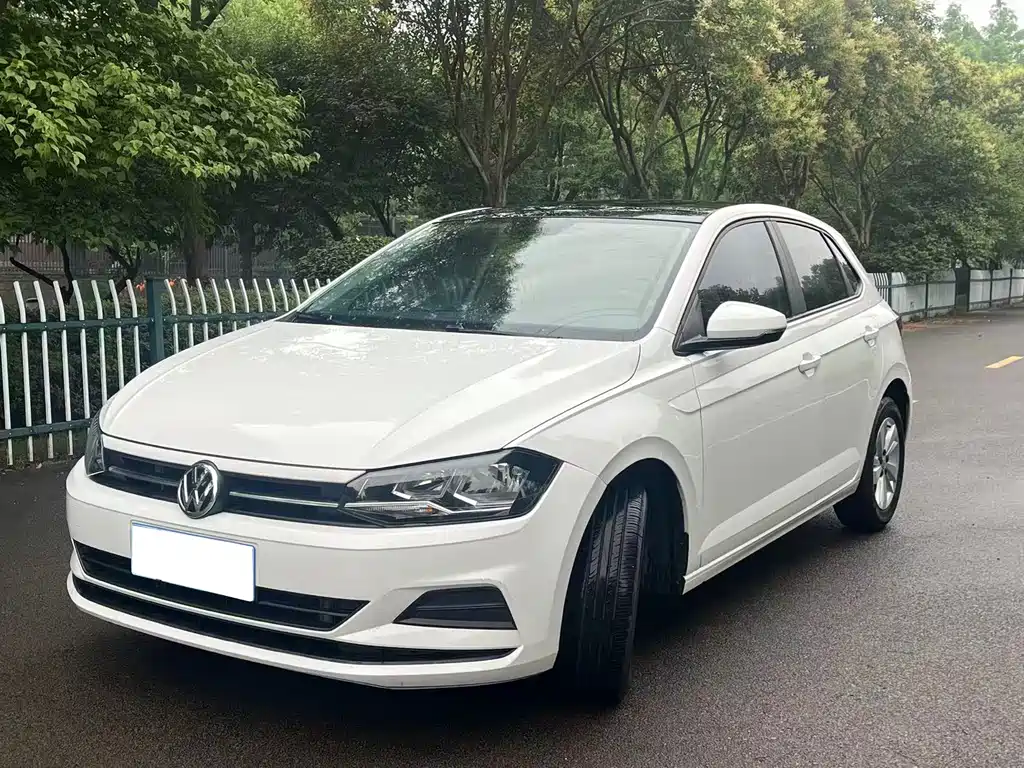 Volkswagen Polo 2021 — фото 1