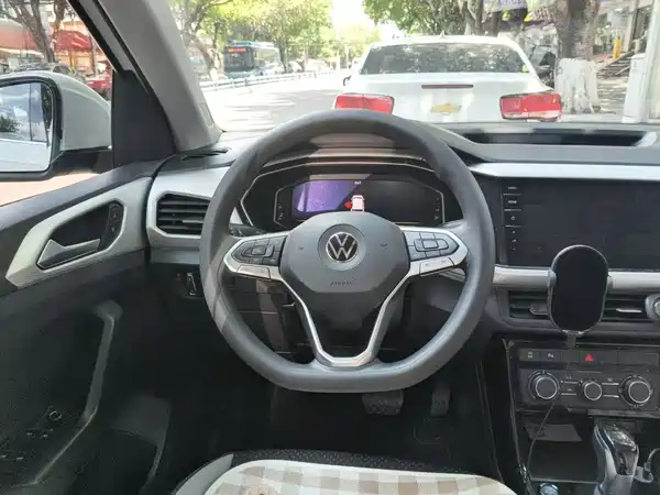 Volkswagen Tacqua 2022