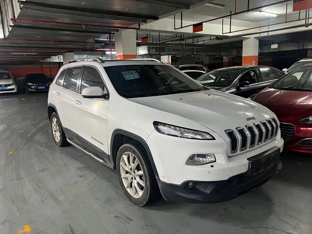 Jeep Cherokee 2015 — фото 3