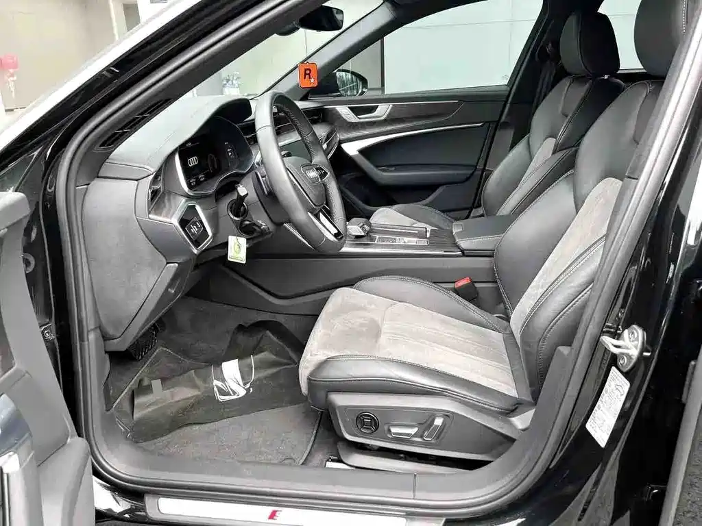 Audi A6L 2023