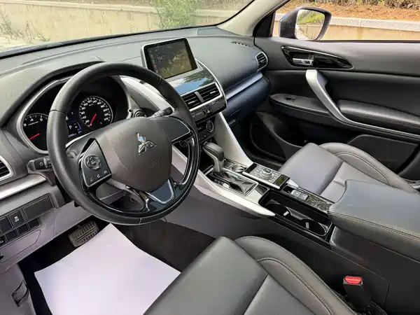 Mitsubishi Yige 2021