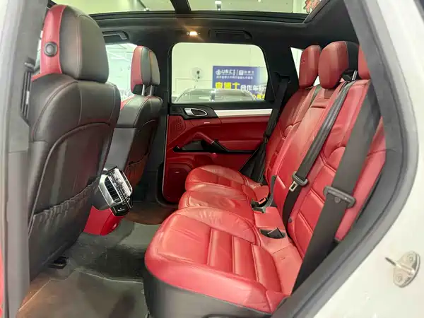 Porsche Cayenne 2016