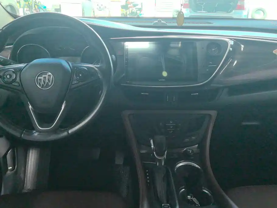 Buick Envision Plus 2017 — фото 12
