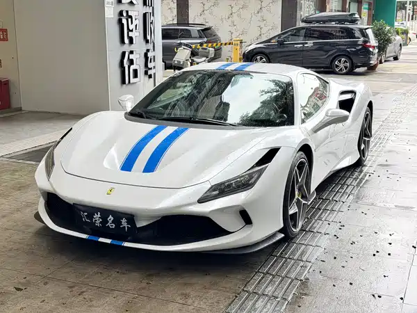 Ferrari F8 2021