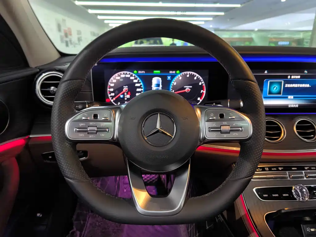 Mercedes-Benz E-Class 2020 — фото 9