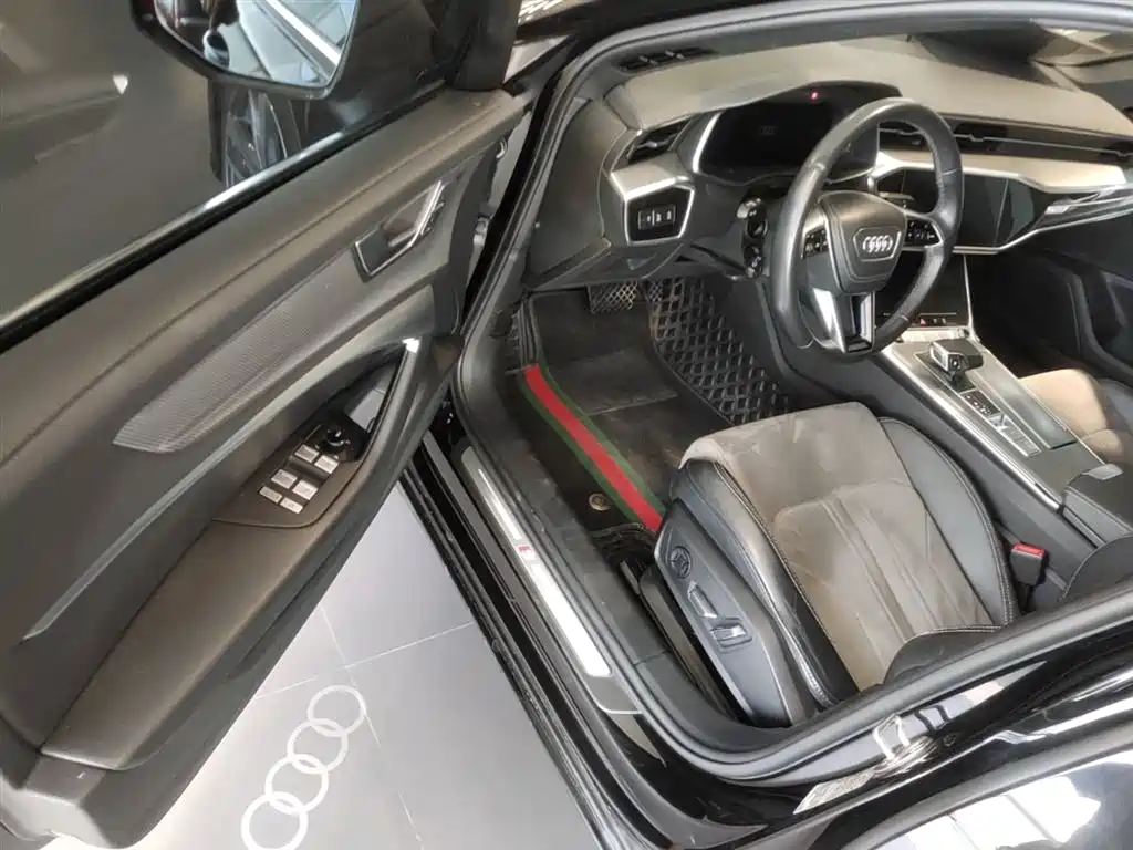 Audi A6L 2023 — фото 23