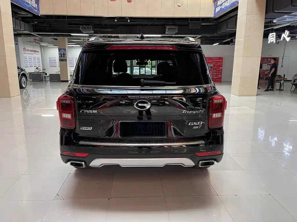 GAC Motor Trumpchi GS8 2017 — фото 14