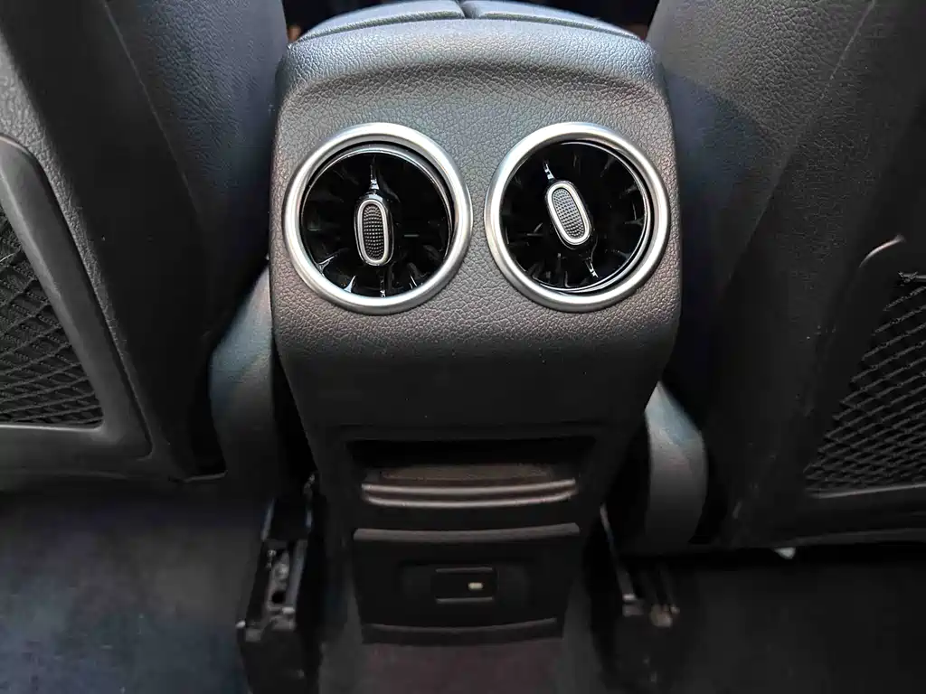 Mercedes-Benz GLA 2021 — фото 16