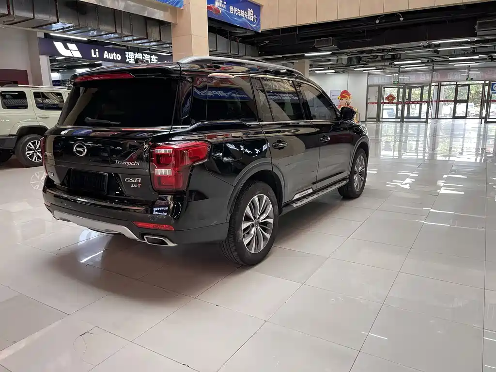 GAC Motor Trumpchi GS8 2017 — фото 15