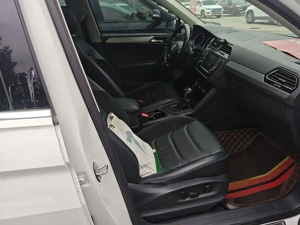 Volkswagen Tiguan L 2017 — фото 25