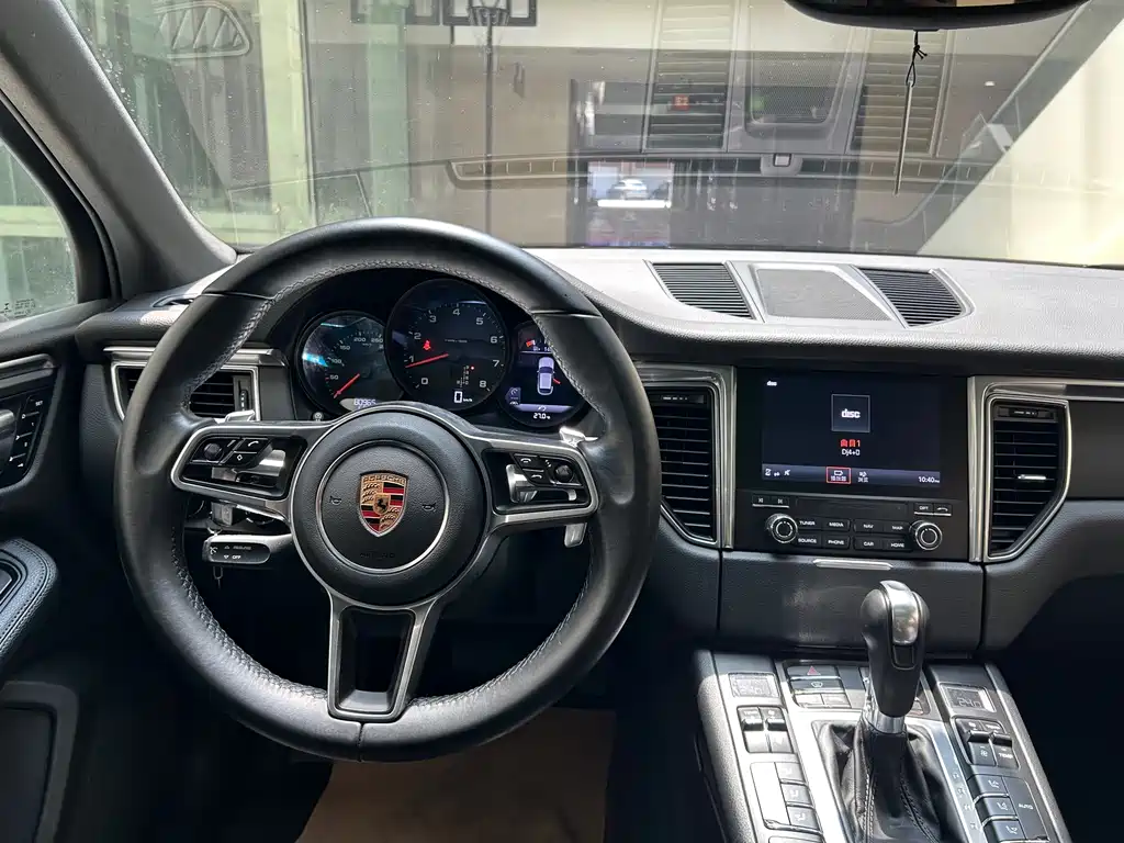 Porsche Macan 2016 — фото 17