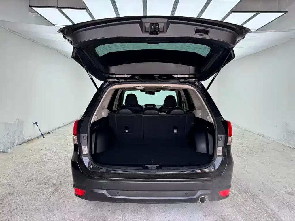 Subaru Forester 2022 — фото 23